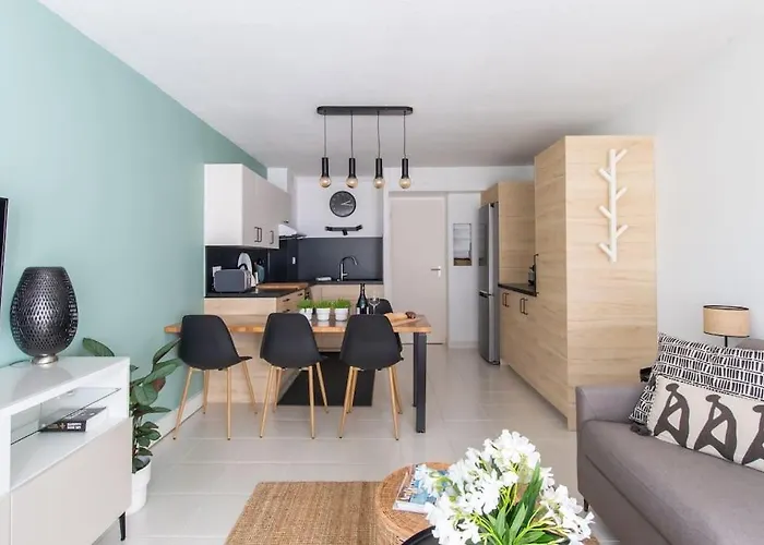 Au Fil De L'eau * Canape Lit Confortable * Clim Reversible * Cosy * Elegant Appartement La Grande-Motte